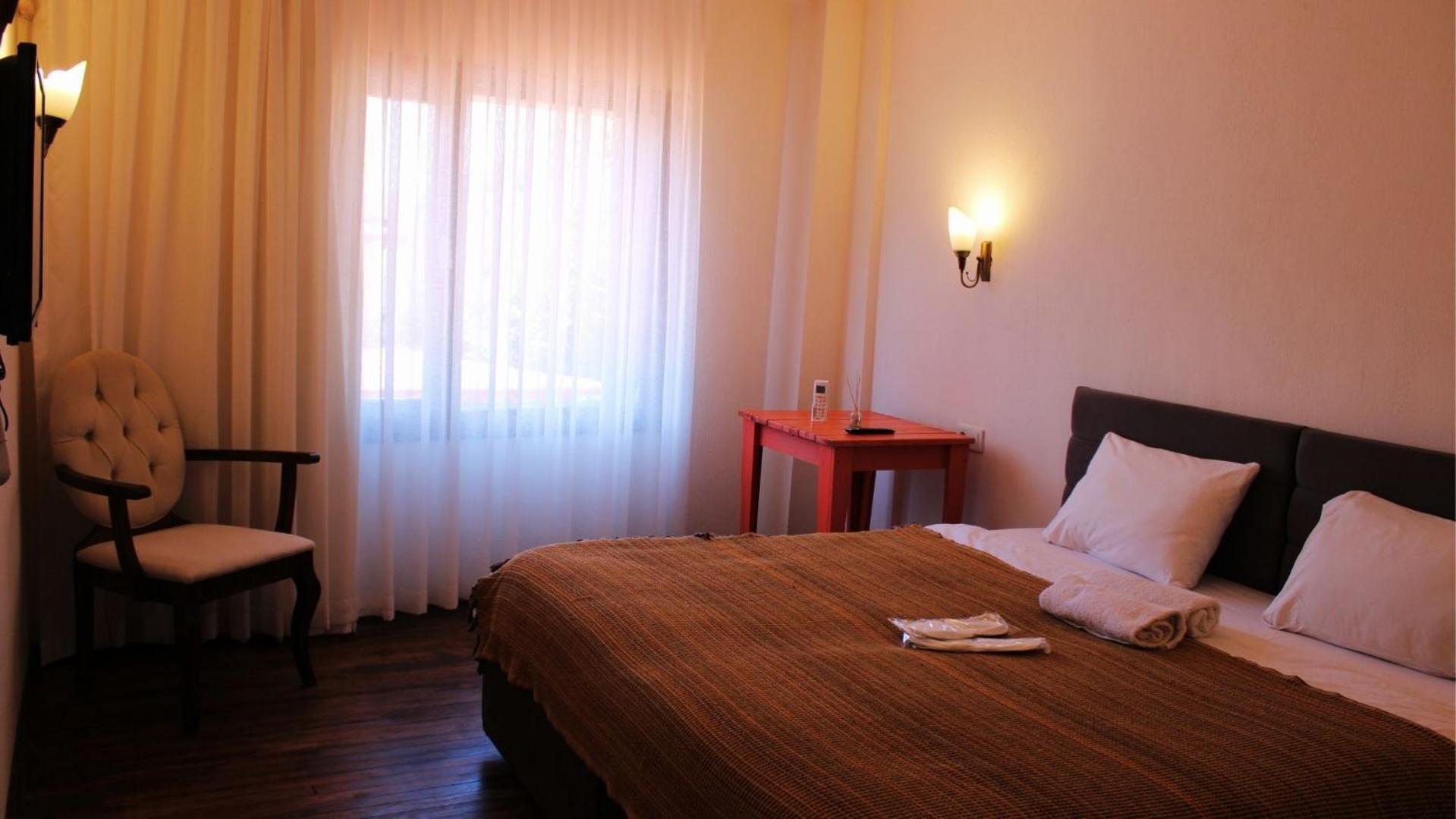 Pir Efes Konaklari Hotel *