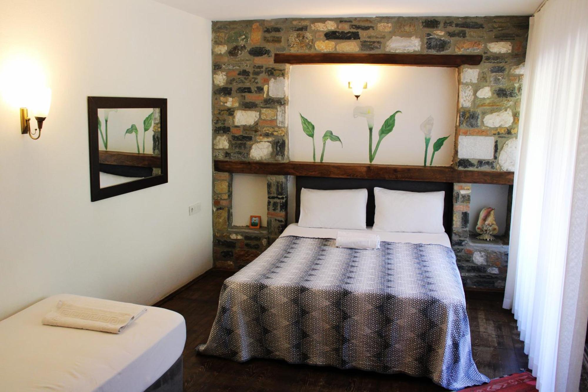 Pir Efes Konaklari Hotel