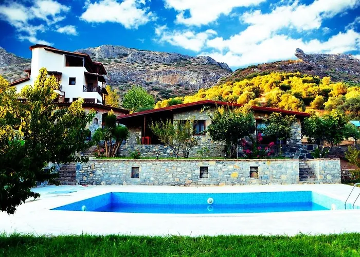 Pir Efes Konakları